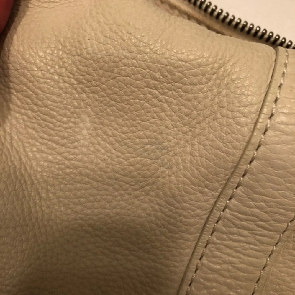 Michael kors cream pebbled leather hobo bag